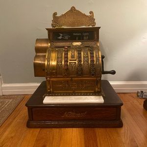 Meet your Posher, Sal